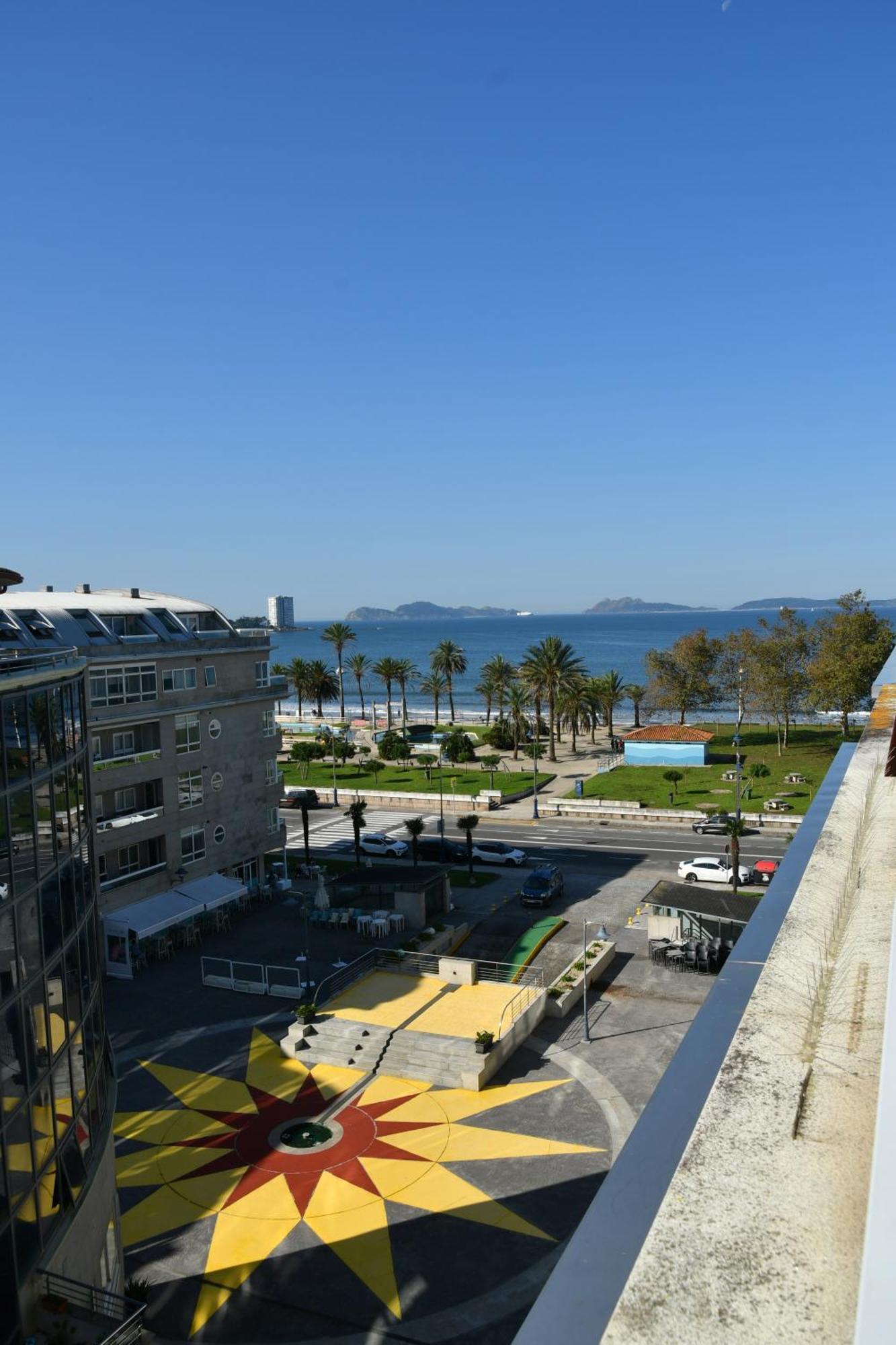 Primera Linea De Playa Samil Costa Con Garaje Incluido Vigo Dış mekan fotoğraf