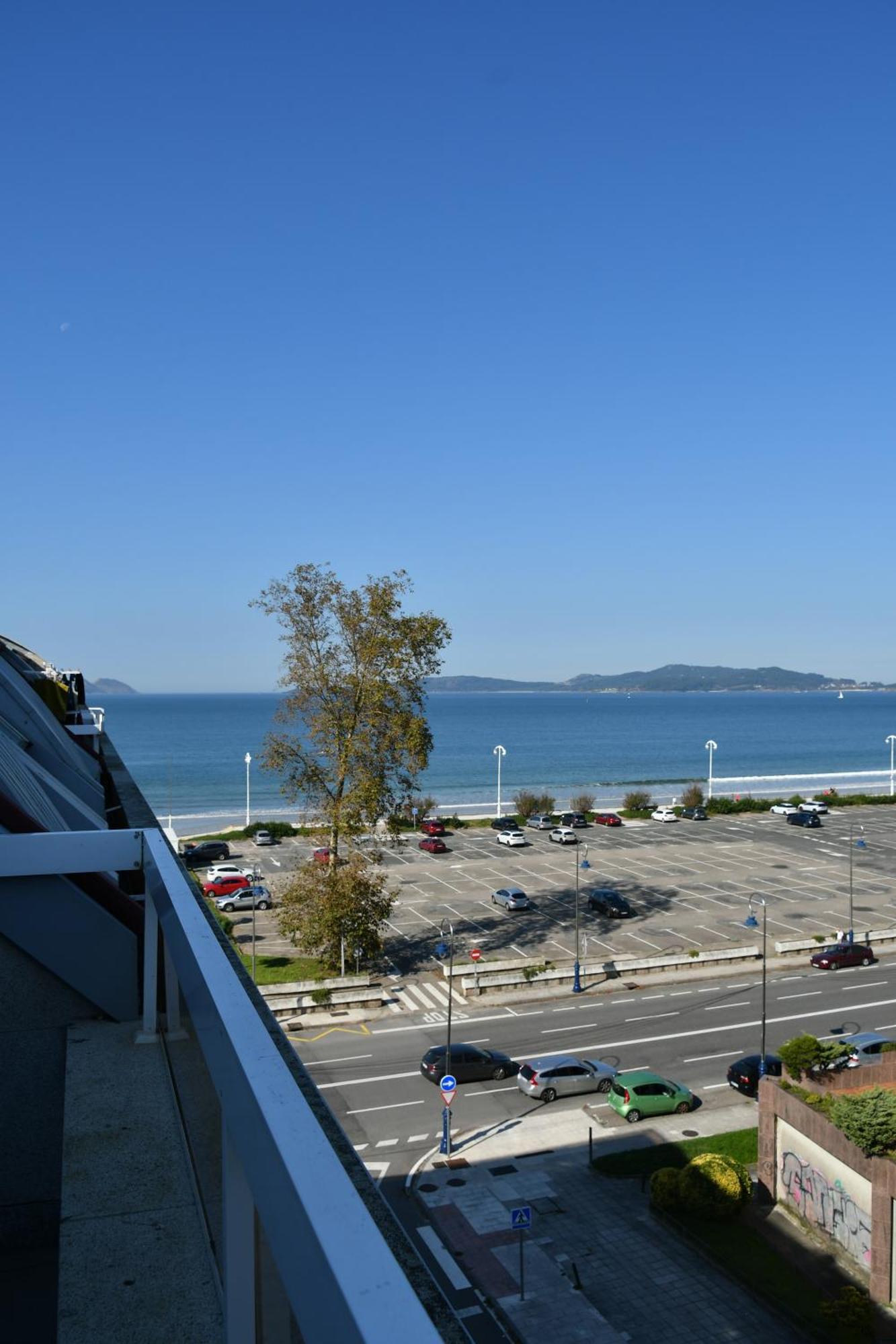 Primera Linea De Playa Samil Costa Con Garaje Incluido Vigo Dış mekan fotoğraf