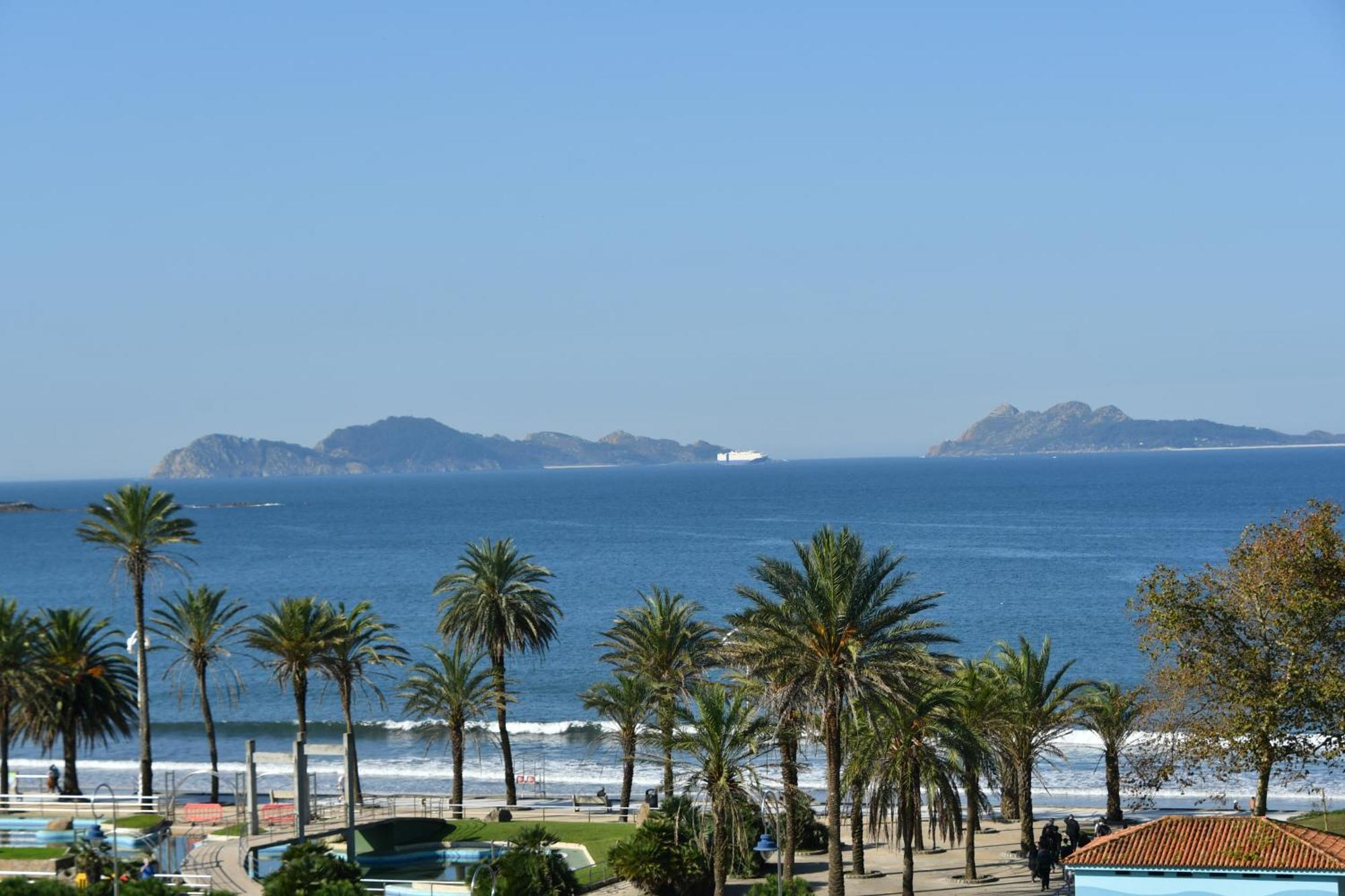 Primera Linea De Playa Samil Costa Con Garaje Incluido Vigo Dış mekan fotoğraf